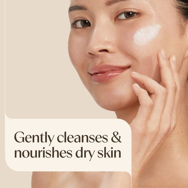 Aveeno Clear Complexion Foaming Oil-Free Facial Cleanser with Soy Extract & Salicylic Acid for Acne-Prone Skin - 6 fl oz