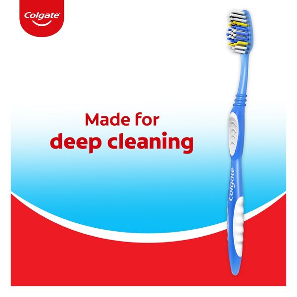 Colgate Extra Clean Manual Toothbrush - Soft